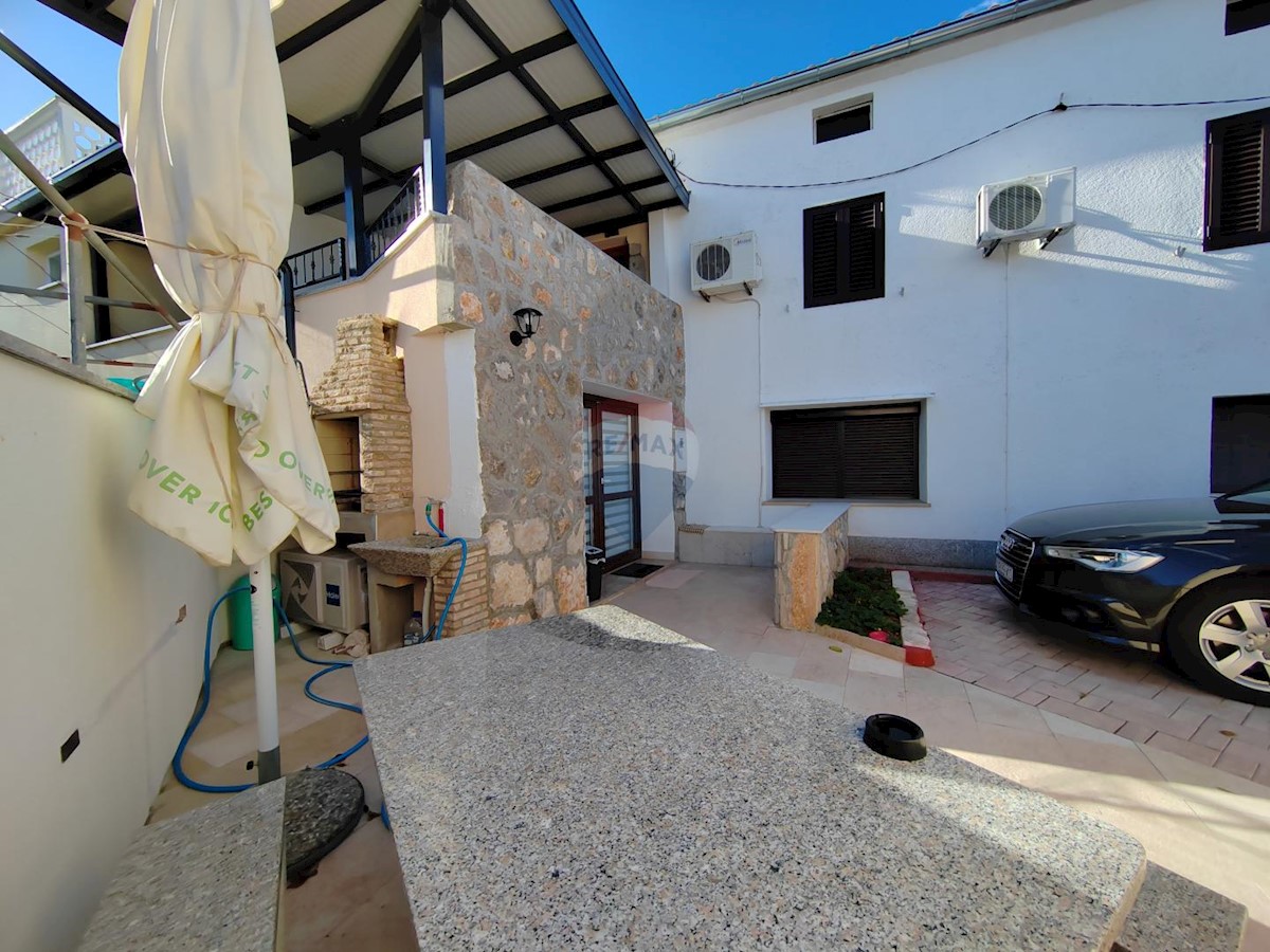 Casa Milovčići, Malinska-Dubašnica, 100m2