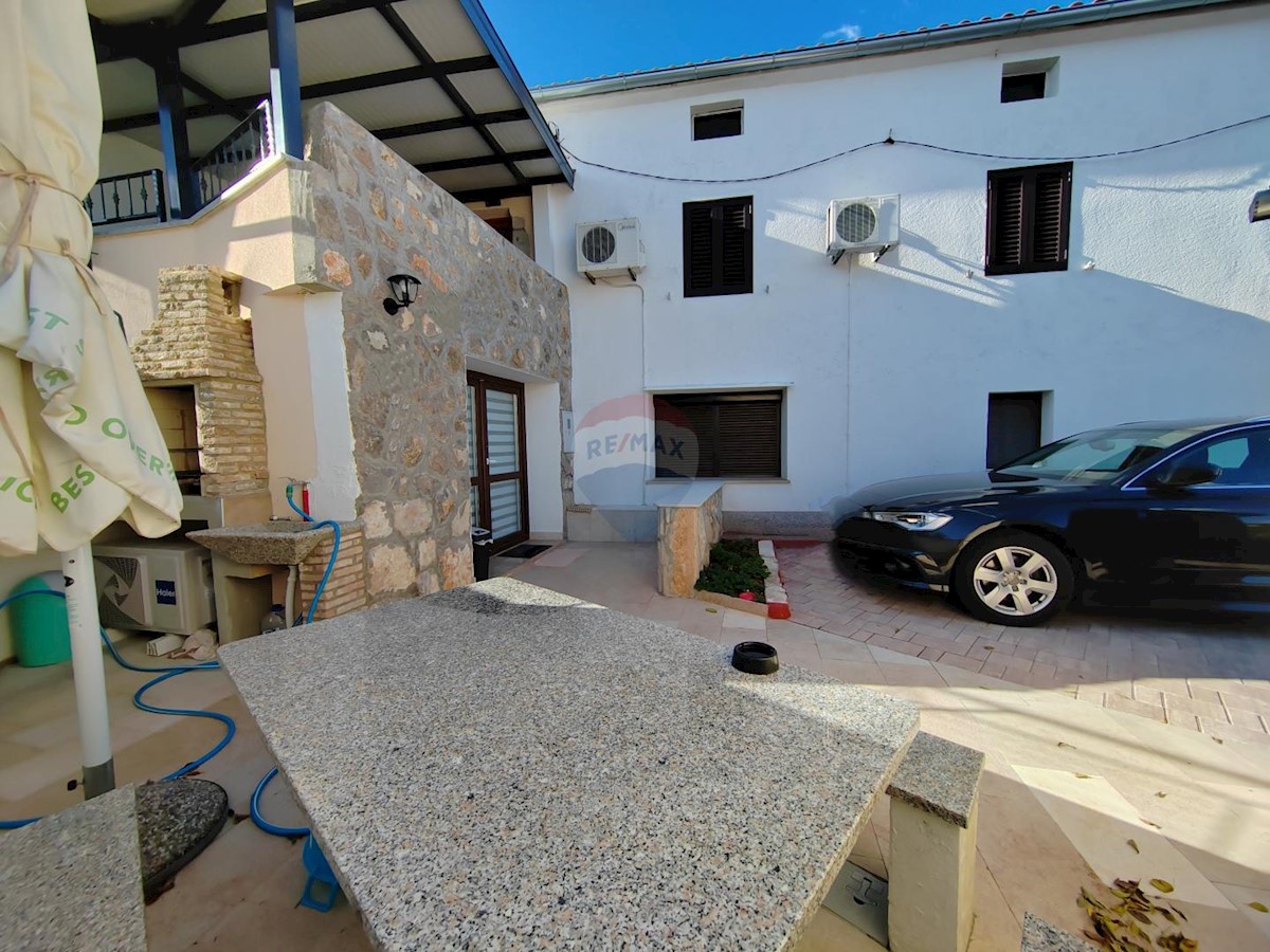 Casa Milovčići, Malinska-Dubašnica, 100m2
