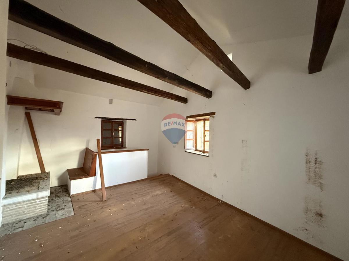 ISTRIA, PIĆAN - Old house 70 m2