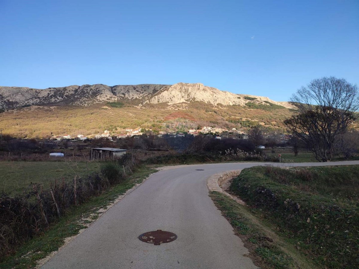 Terreno non edificabile Batomalj, Baška, 917m2