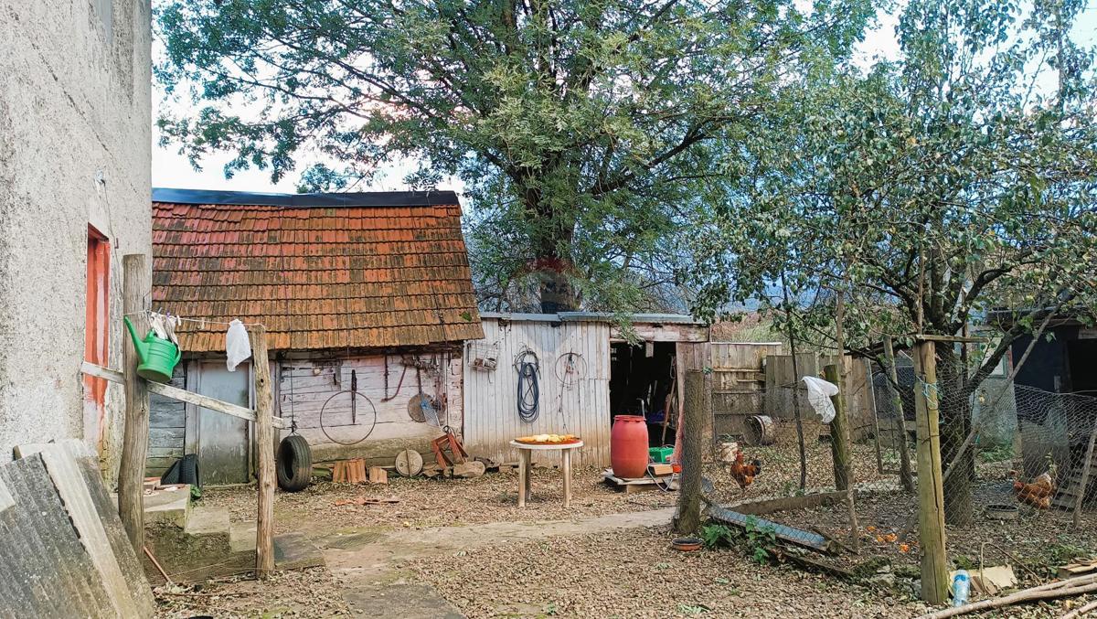 Casa Jezero I Dio, Plaški, 190m2