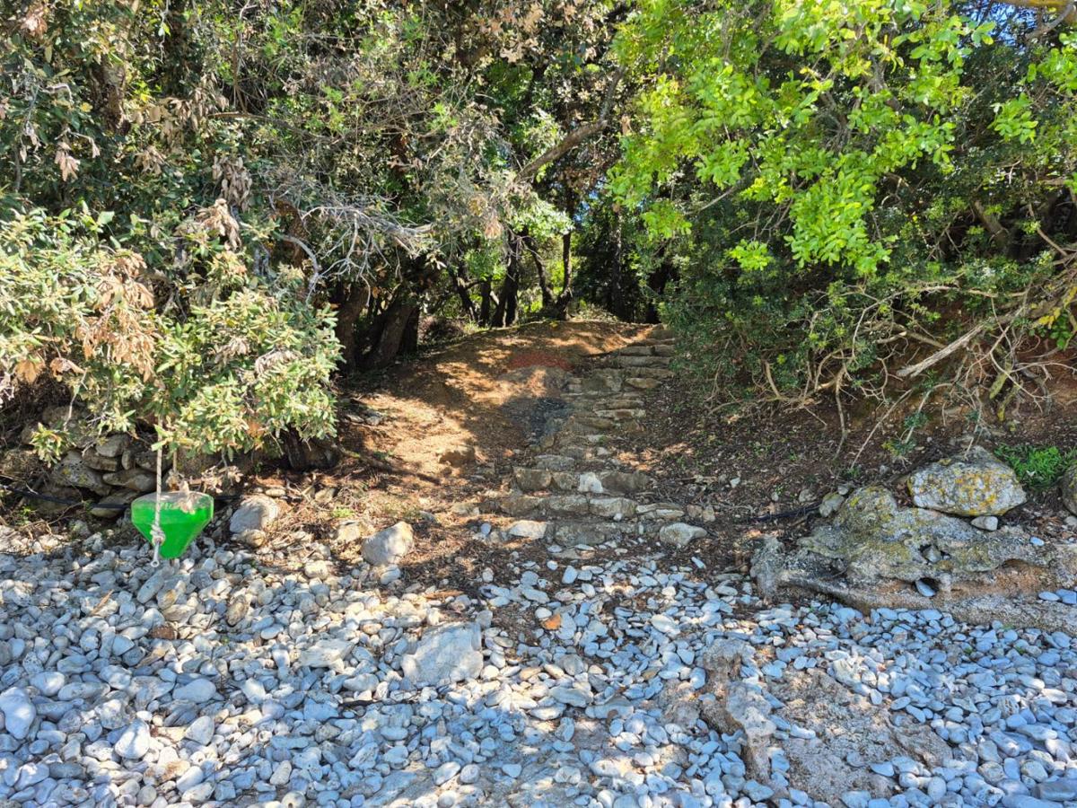 Terreno non edificabile Ustrine, Mali Lošinj, 1.446m2