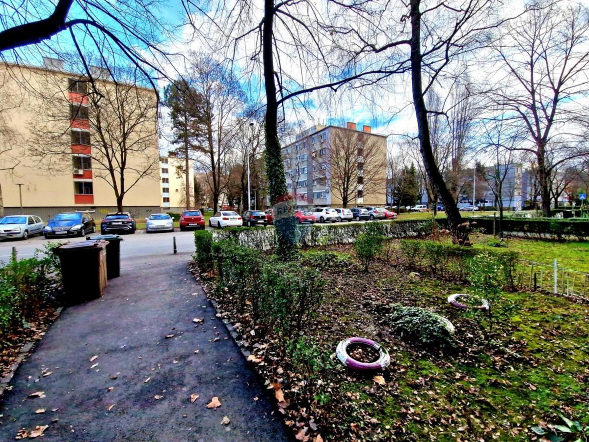 Appartamento Folnegovićevo naselje, Peščenica - Žitnjak, 50,66m2