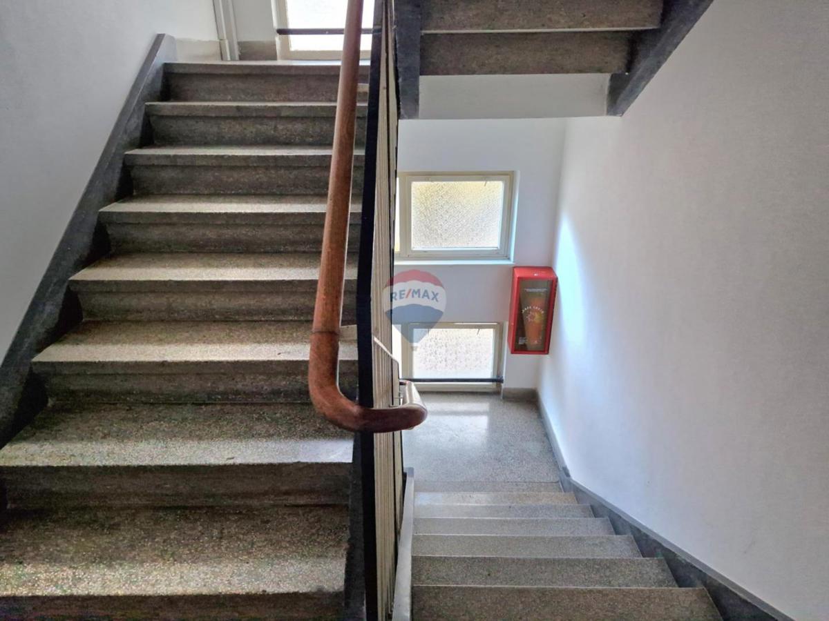 Appartamento Folnegovićevo naselje, Peščenica - Žitnjak, 50,66m2