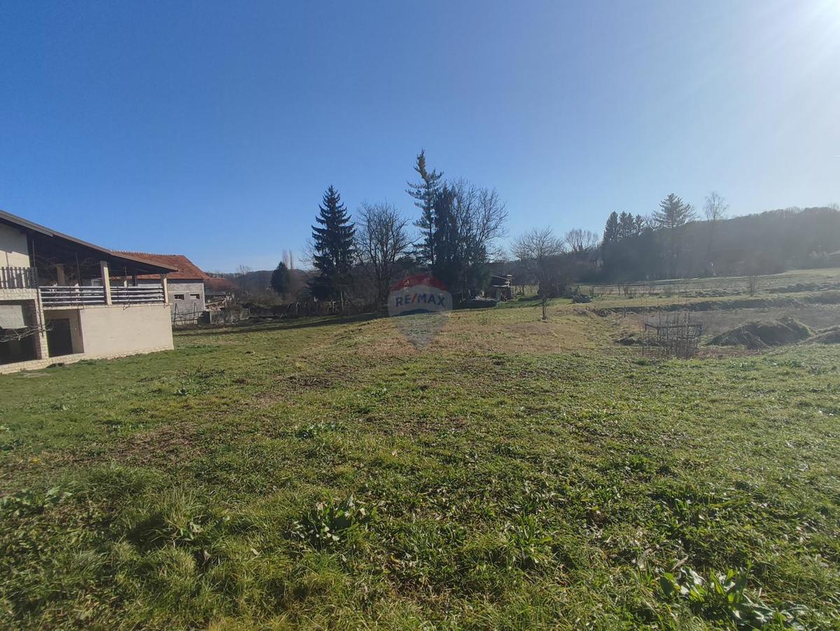 Terreno edificabile Duga Resa, 2.150m2