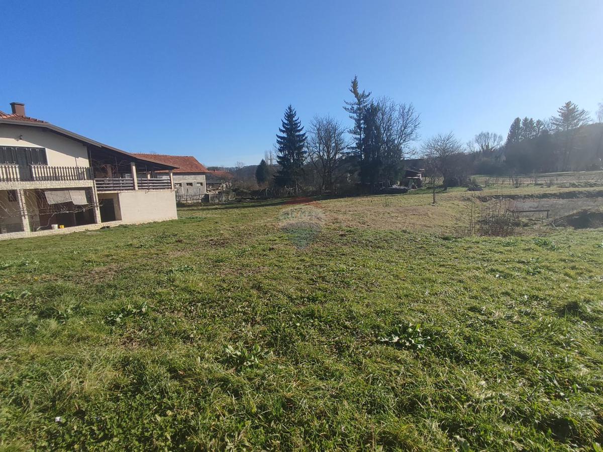 Terreno edificabile Duga Resa, 2.150m2