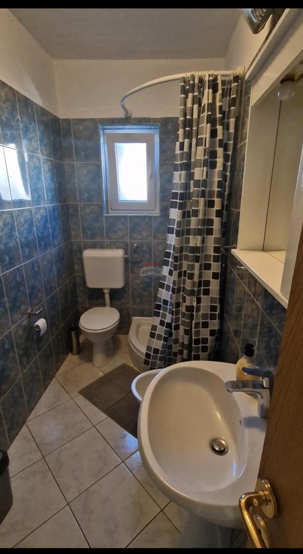 Istria, Krnički Porat – appartamento con due camere da letto e vista mare, vicino alla spiaggia