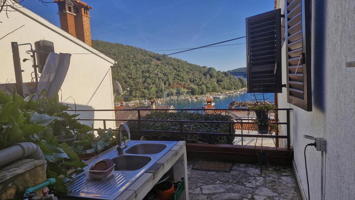 Istria, Krnički Porat – appartamento con due camere da letto e vista mare, vicino alla spiaggia