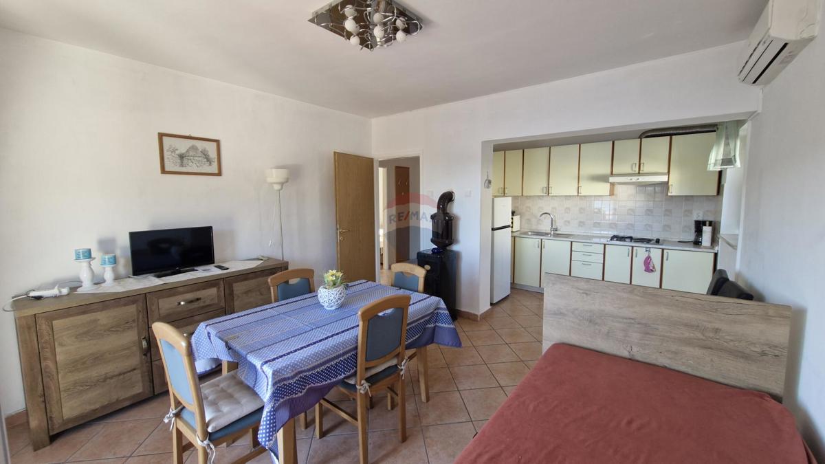 Istria, Krnički Porat – appartamento con due camere da letto e vista mare, vicino alla spiaggia