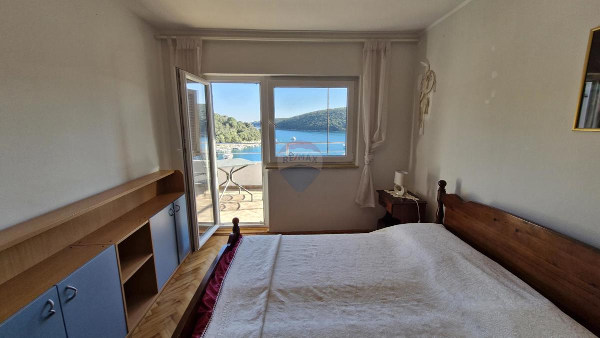 Istria, Krnički Porat – appartamento con due camere da letto e vista mare, vicino alla spiaggia