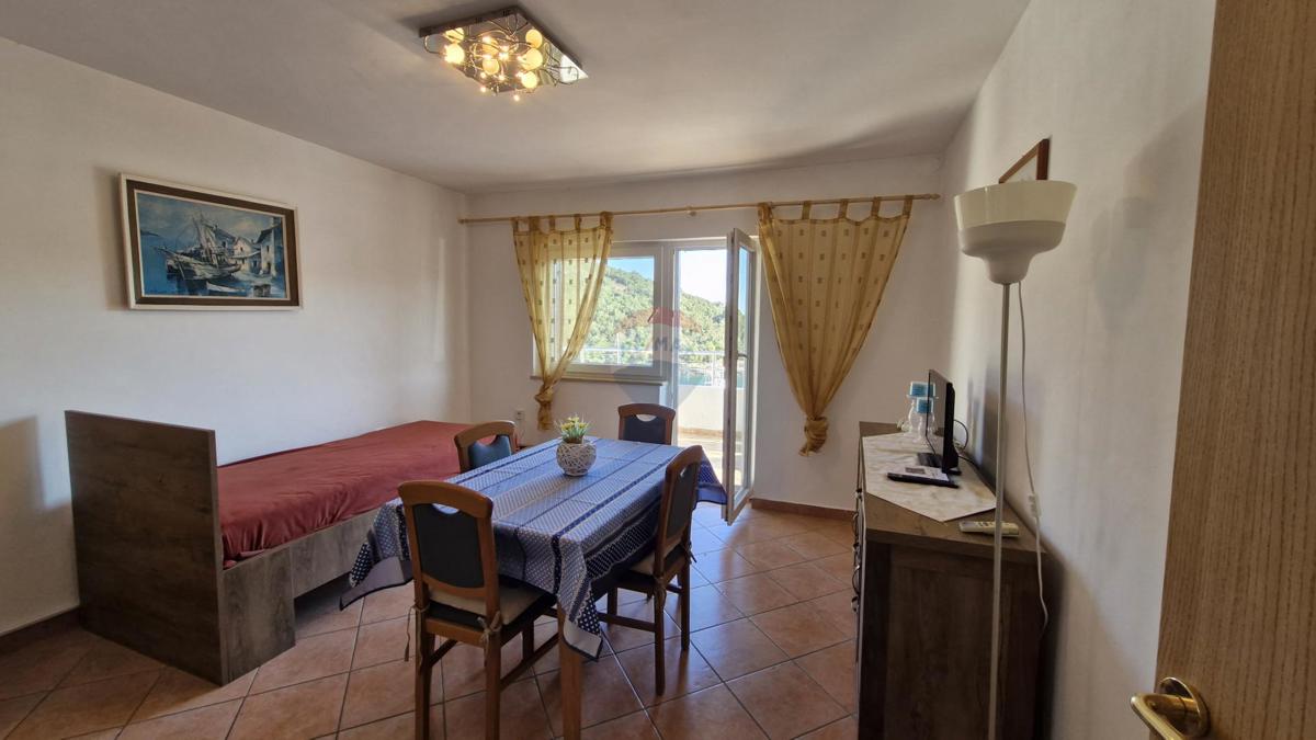 Istria, Krnički Porat – appartamento con due camere da letto e vista mare, vicino alla spiaggia