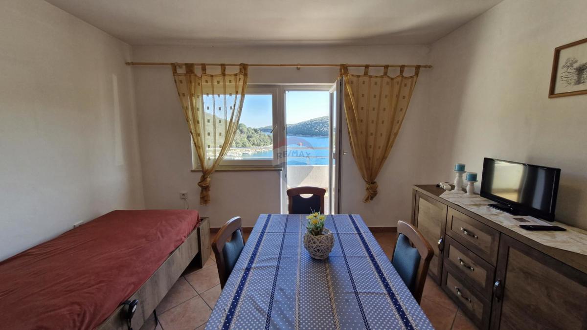 Istria, Krnički Porat – appartamento con due camere da letto e vista mare, vicino alla spiaggia