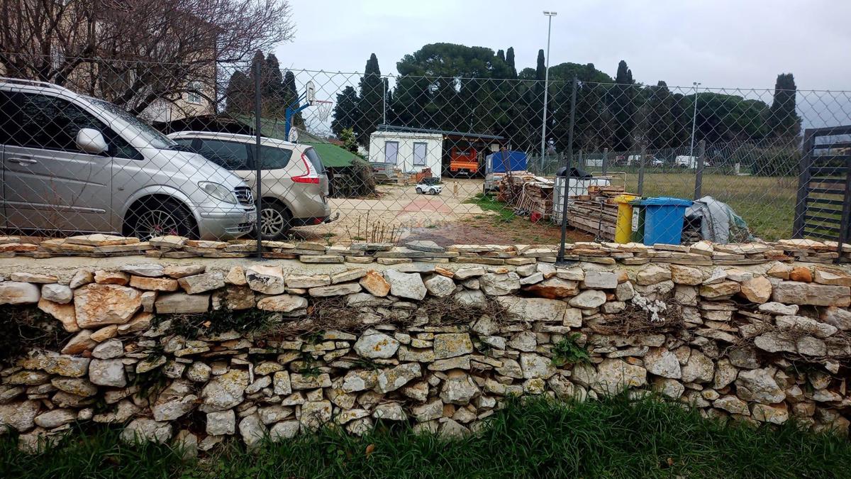 Terreno edificabile Vodnjan, 649m2