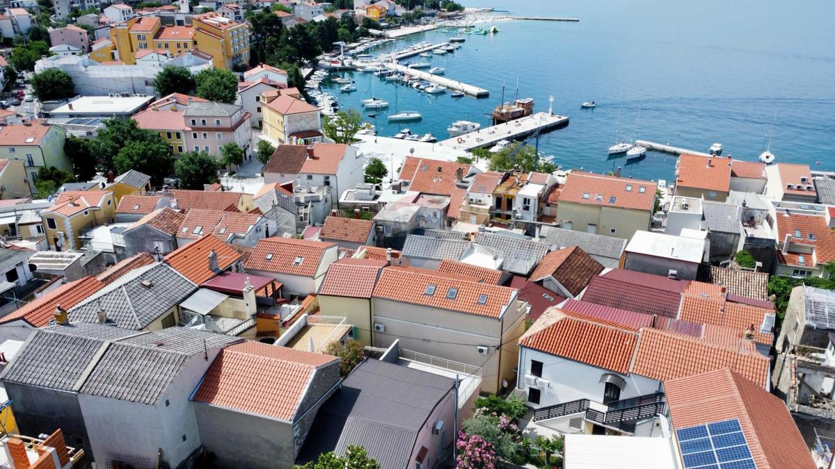 Crikvenica, Selce – casa con due appartamenti nel centro