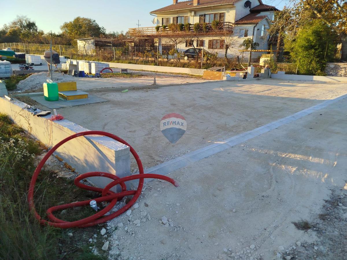 Terreno edificabile Domijanići, Žminj, 1.351m2