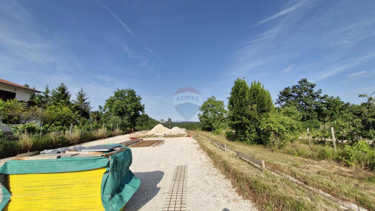 Terreno edificabile Domijanići, Žminj, 1.351m2