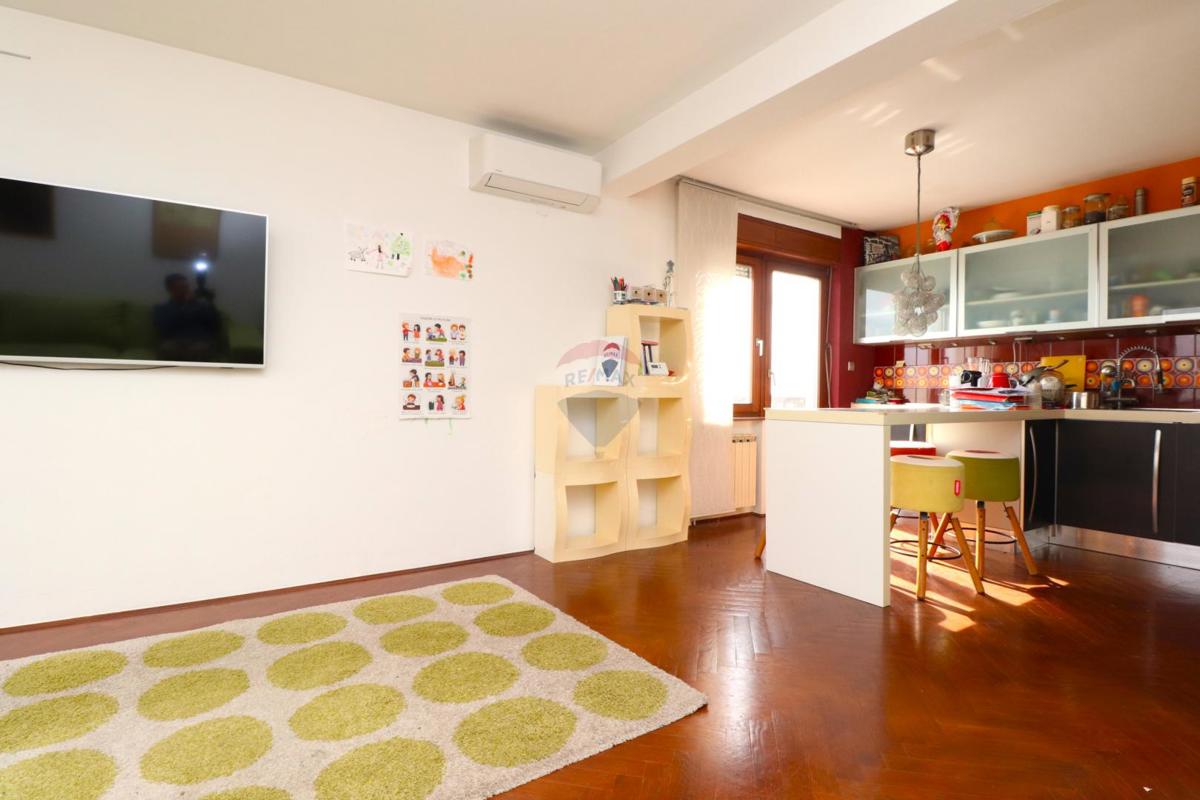 Appartamento Pantovčak, Gornji Grad - Medveščak, 86m2