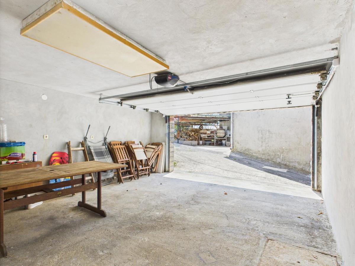Crikvenica, Bribir – casa a schiera con garage