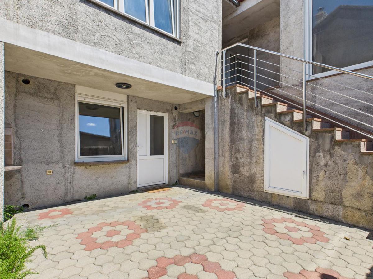 Crikvenica, Bribir – casa a schiera con garage