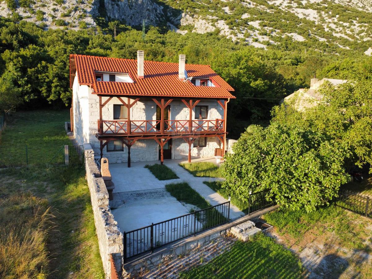 Crikvenica, Drivenik – casa con appartamenti per investimento