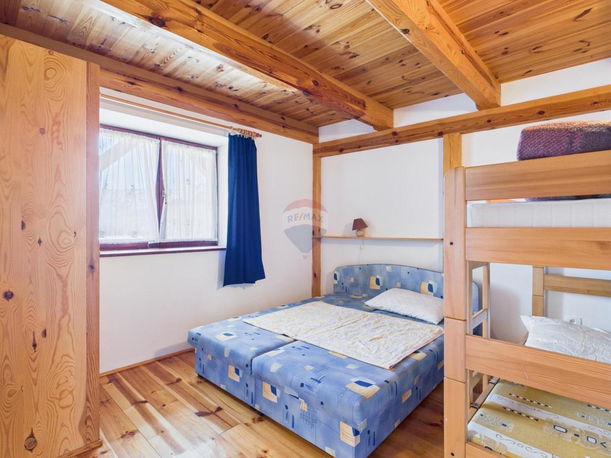 Crikvenica, Drivenik – casa con appartamenti per investimento