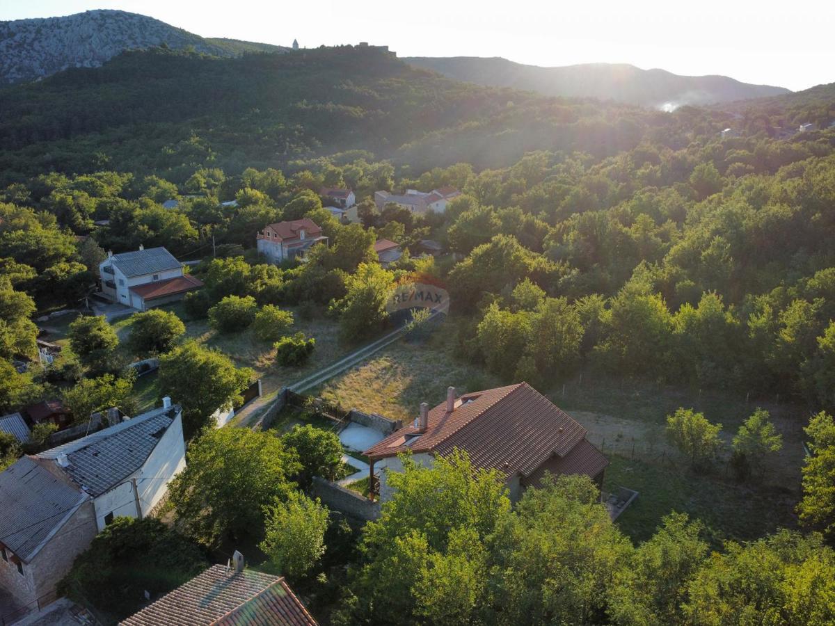 Crikvenica, Drivenik – casa con appartamenti per investimento