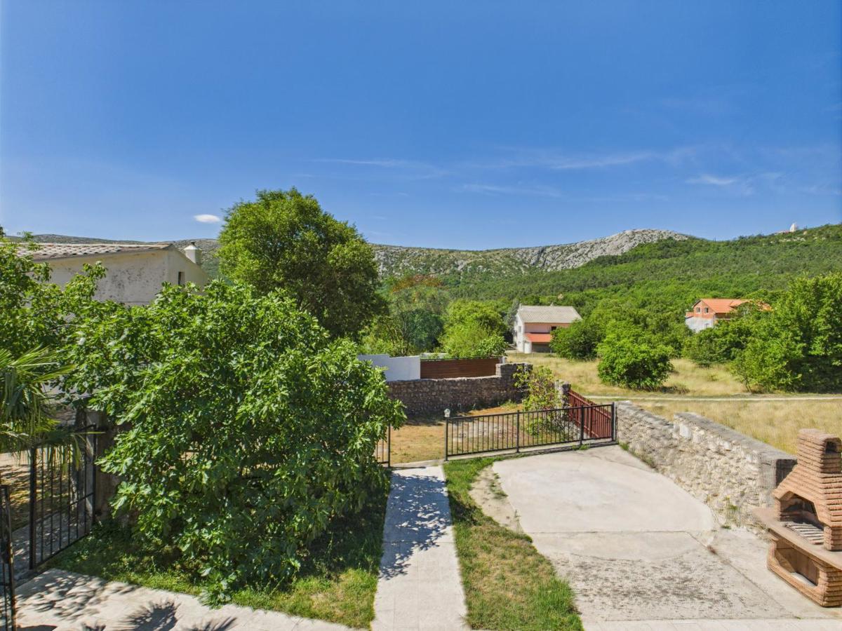 Crikvenica, Drivenik – casa con appartamenti per investimento