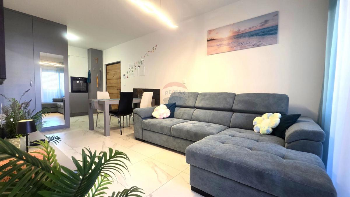 Istria,Umago-Appartamento di Lusso al Piano Terra