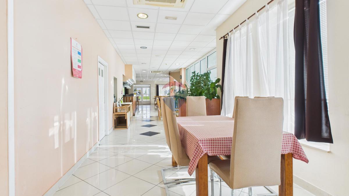 Attività commerciale Tuheljske Toplice, Tuhelj, 389,32m2