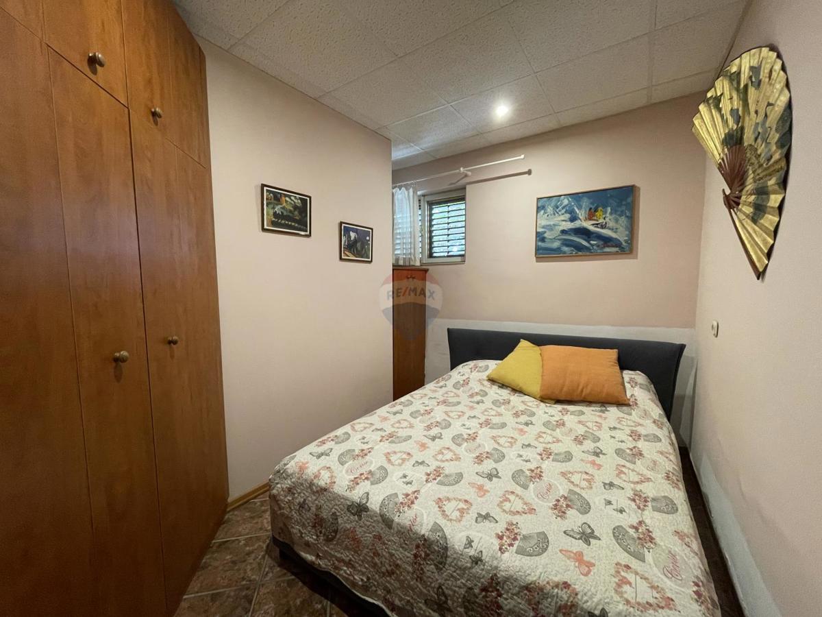 Novi Vinodolski, Bribir – casa con 2 appartamenti e terreno