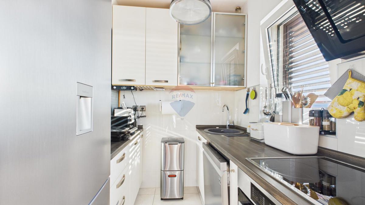 Crikvenica, Selce – raro trilocale con parcheggio