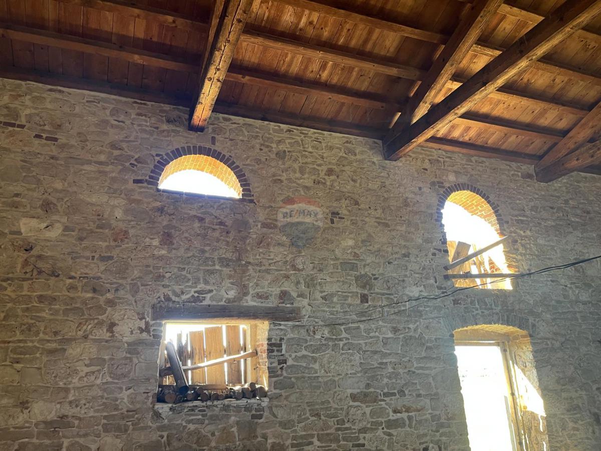 Casa okolica Pule, Pula, 750m2