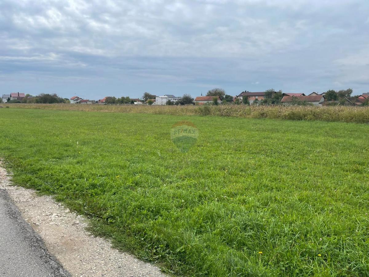 Terreno edificabile Odranski Obrež, Brezovica, 1.400m2