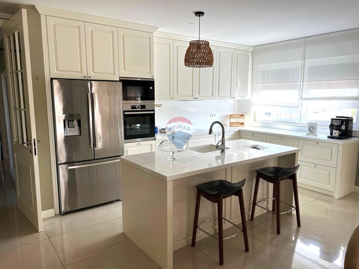 Appartamento Centar, Velika Gorica, 180m2