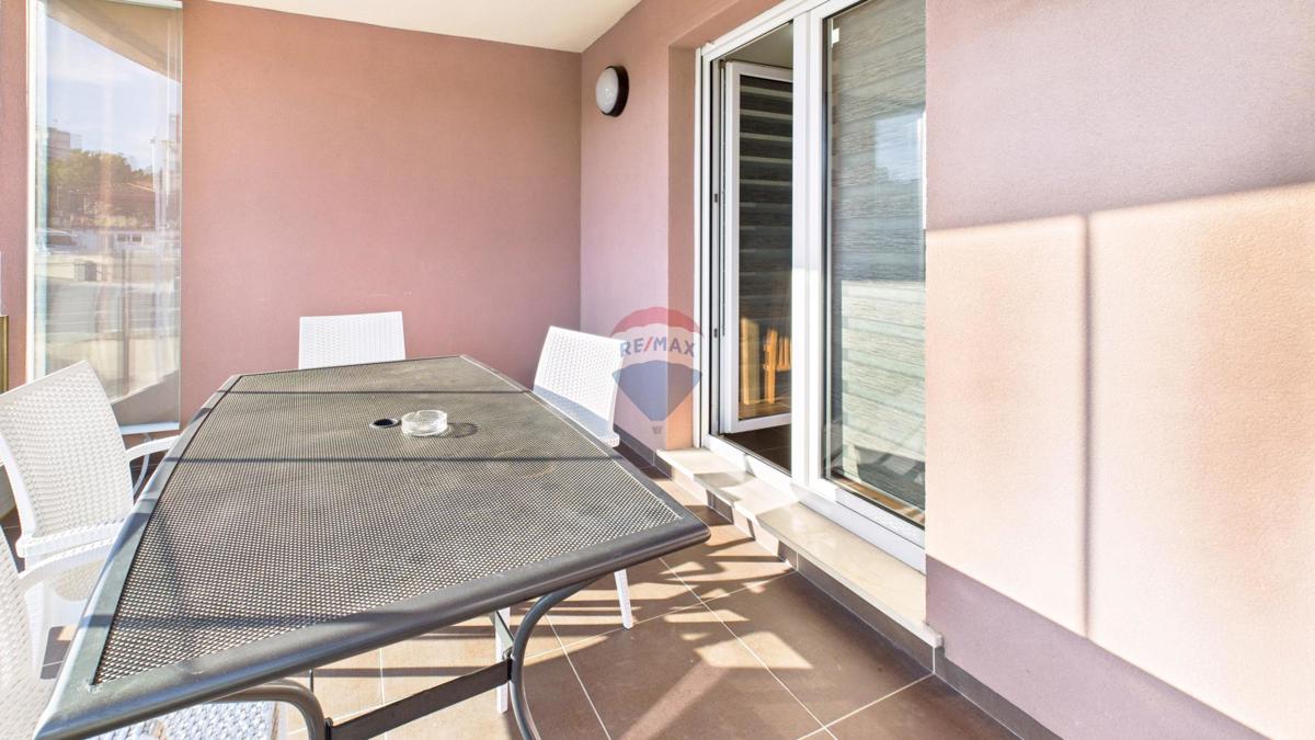 POLA, VIDIKOVAC – Appartamento vicino alla spiaggia, ascensore