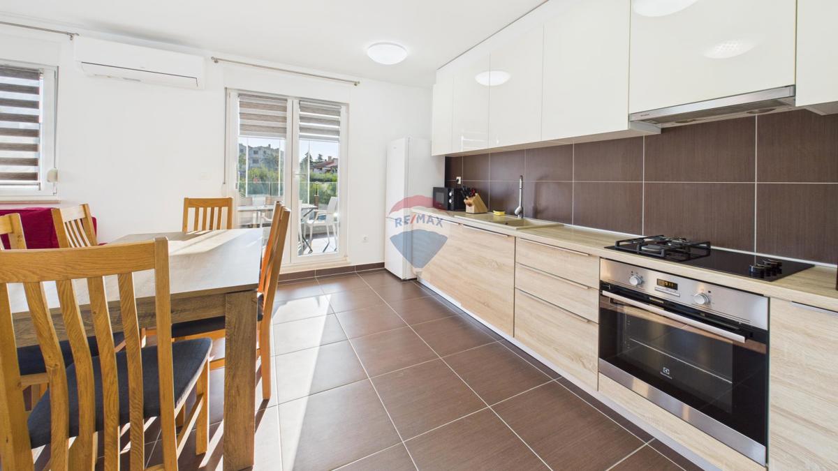 POLA, VIDIKOVAC – Appartamento vicino alla spiaggia, ascensore