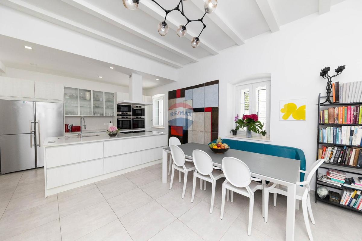 Casa Bribir, Vinodolska Općina, 325m2