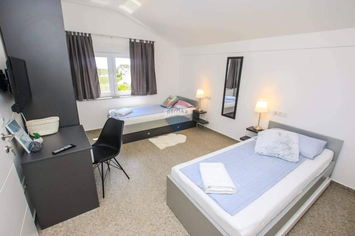 Casa Kaštelir, Kaštelir-Labinci, 429m2