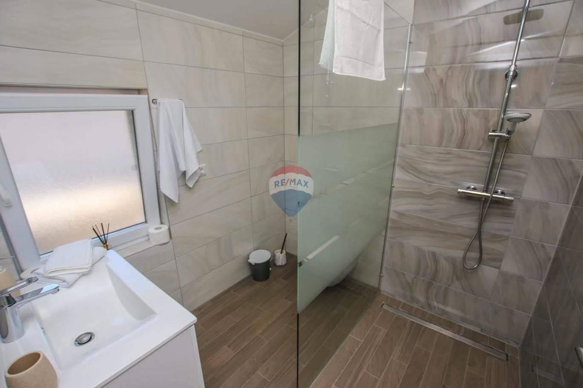 Casa Kaštelir, Kaštelir-Labinci, 429m2