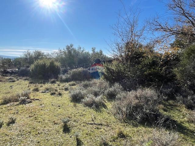 Terreno non edificabile Kornić, Krk, 1.541m2