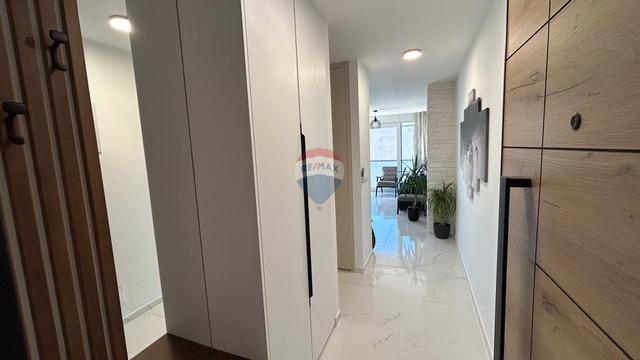 Appartamento a Novigrad con terrazza sul tetto e vista mare