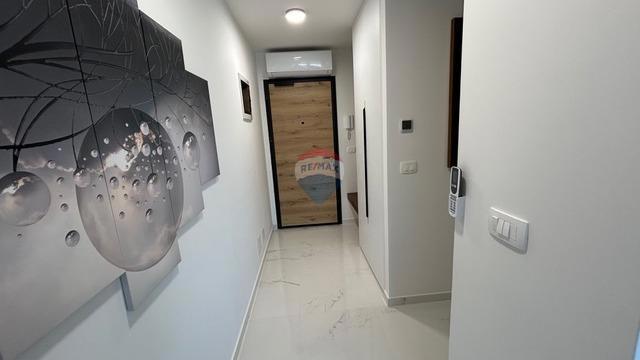 Appartamento a Novigrad con terrazza sul tetto e vista mare