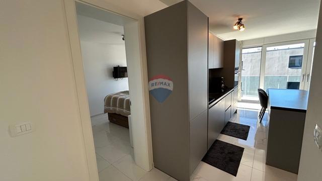 Appartamento a Novigrad con terrazza sul tetto e vista mare