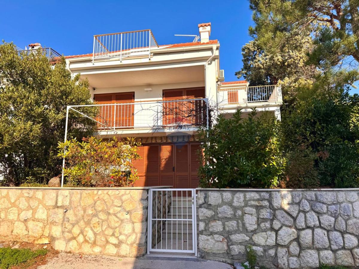 Casa Novi Vinodolski, 244m2