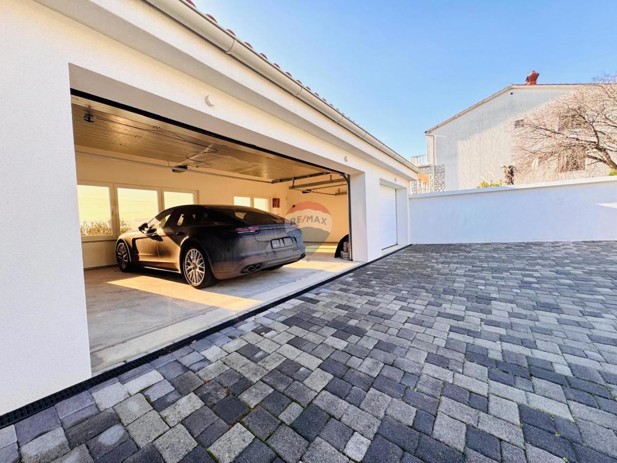 Casa Novi Vinodolski, 244m2