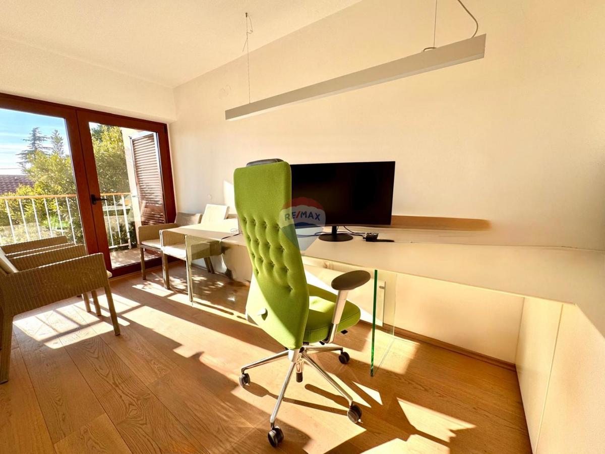 Casa Novi Vinodolski, 244m2