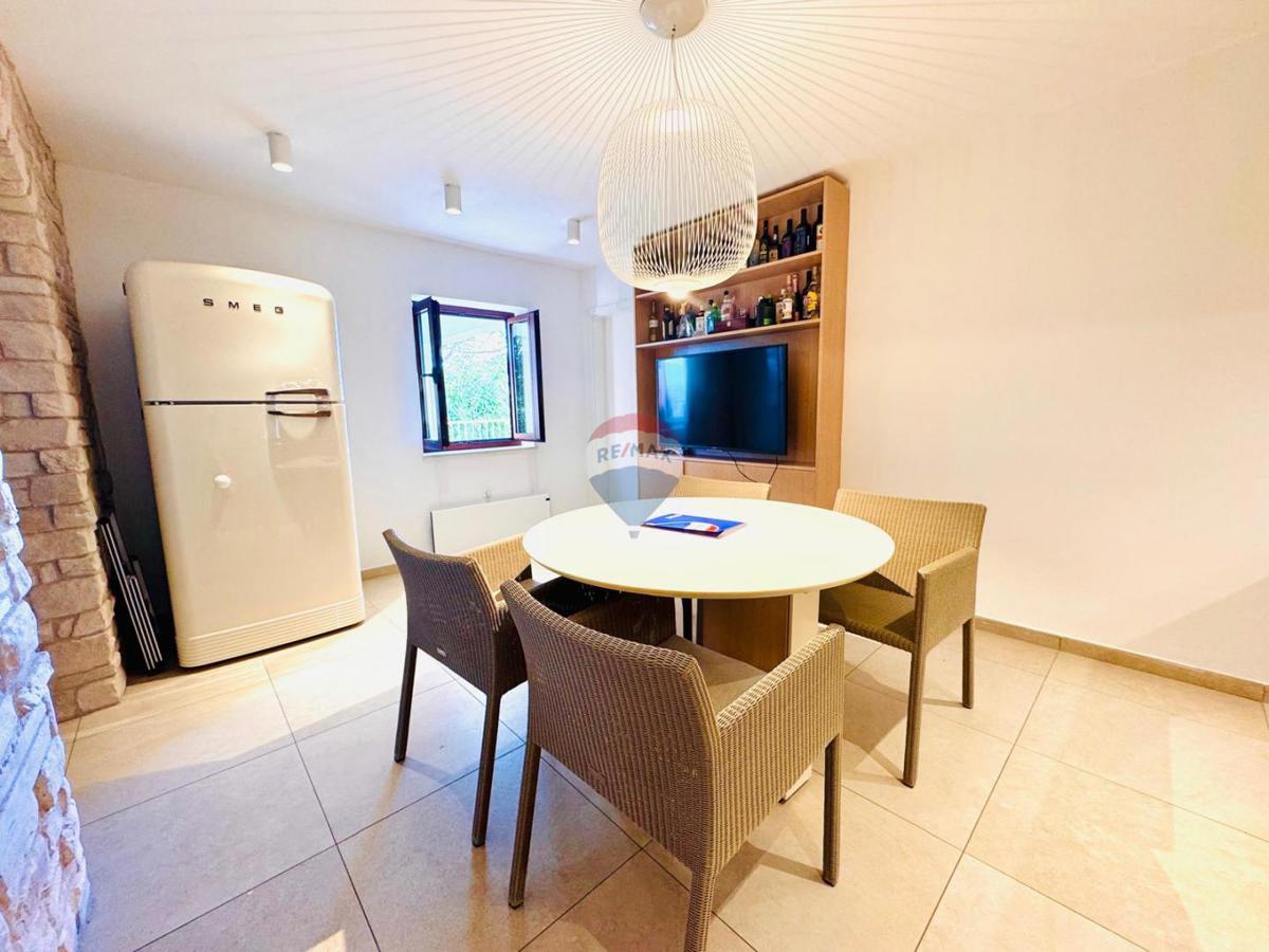 Casa Novi Vinodolski, 244m2