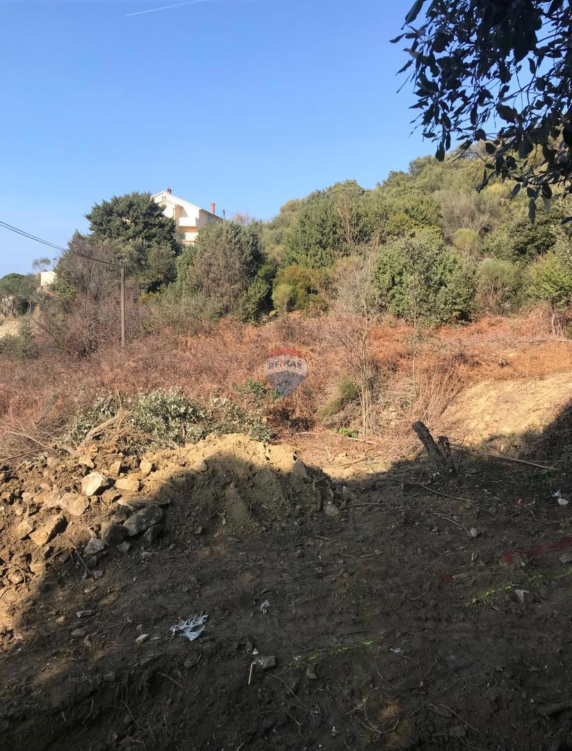 Terreno edificabile Kampor, Rab, 1.451m2