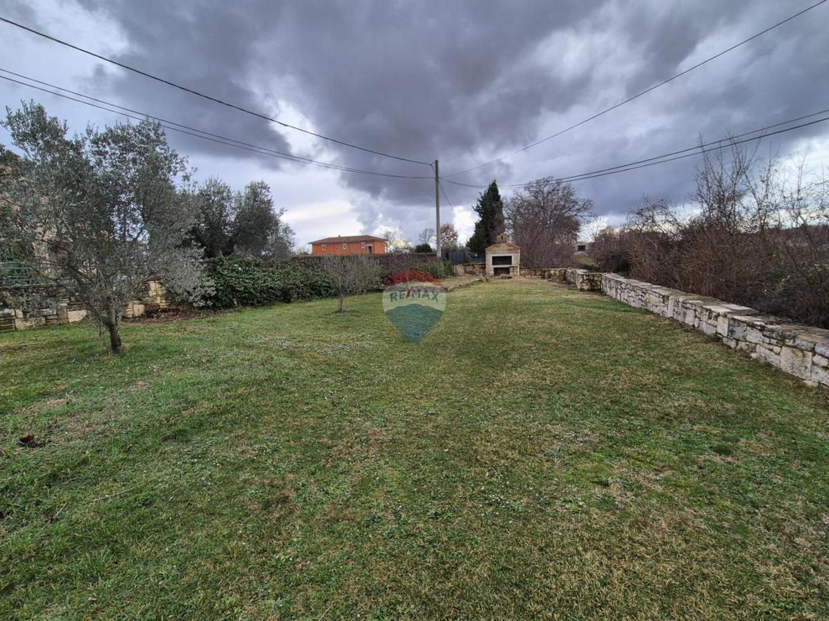 Istria, Marčana, Filipana – Casa in pietra di 200 m2con ampio giardino