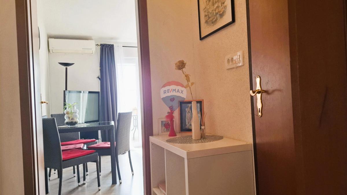 Novigrad, Appartamento bilocale con terrazza e vista mare, 34,48 m²